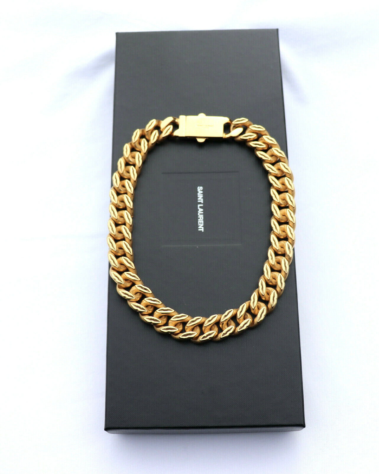 Metal curb chain bracelet