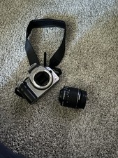 Canon EOS Rebel Digital SLR 6MP Silver Body w/ EF-S 18-55mm f/3.5 LensNO BATTERY