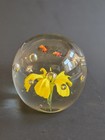 Vintage Art Glass Paperweight with Yellow Daisy Flower 2 Bees Bubbles 3.5 Inches — photo 2