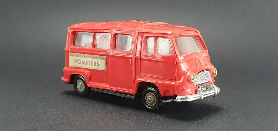 ANCIEN NOREV # 94 - RENAULT ESTAFETTE POMPIERS CLIGNOTANTE - PLASTIQUE - Photo 3/4