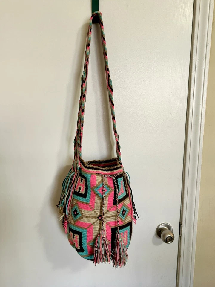 Auténtico Bolso Colombiano 100% Wayuu Mochila Turquesa Rosa Beige Diseños Cruzados Foto 2 de 4