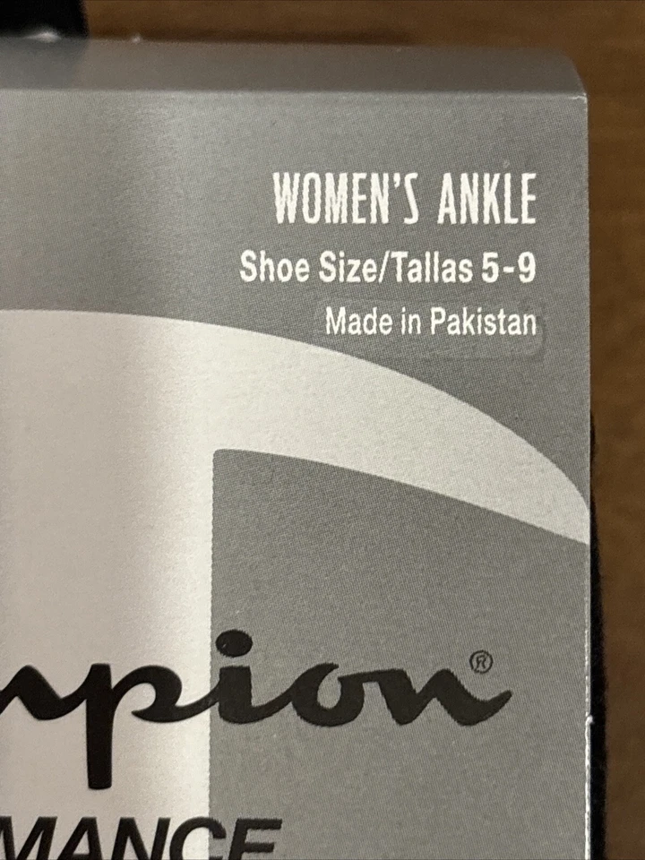 Paquete de 6 calcetines tobilleros nuevos con etiquetas Champion Performance para mujer blancos/negros/grises Foto 3 de 4