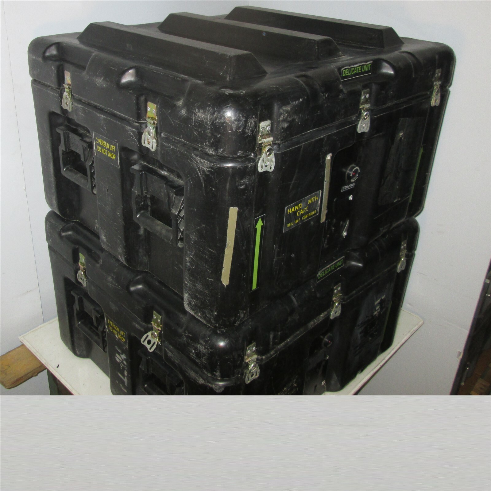 Hardigg Pelican Hard case AL2624-1203 Single Lid 29x27x19 Hinged Extreme Trunk