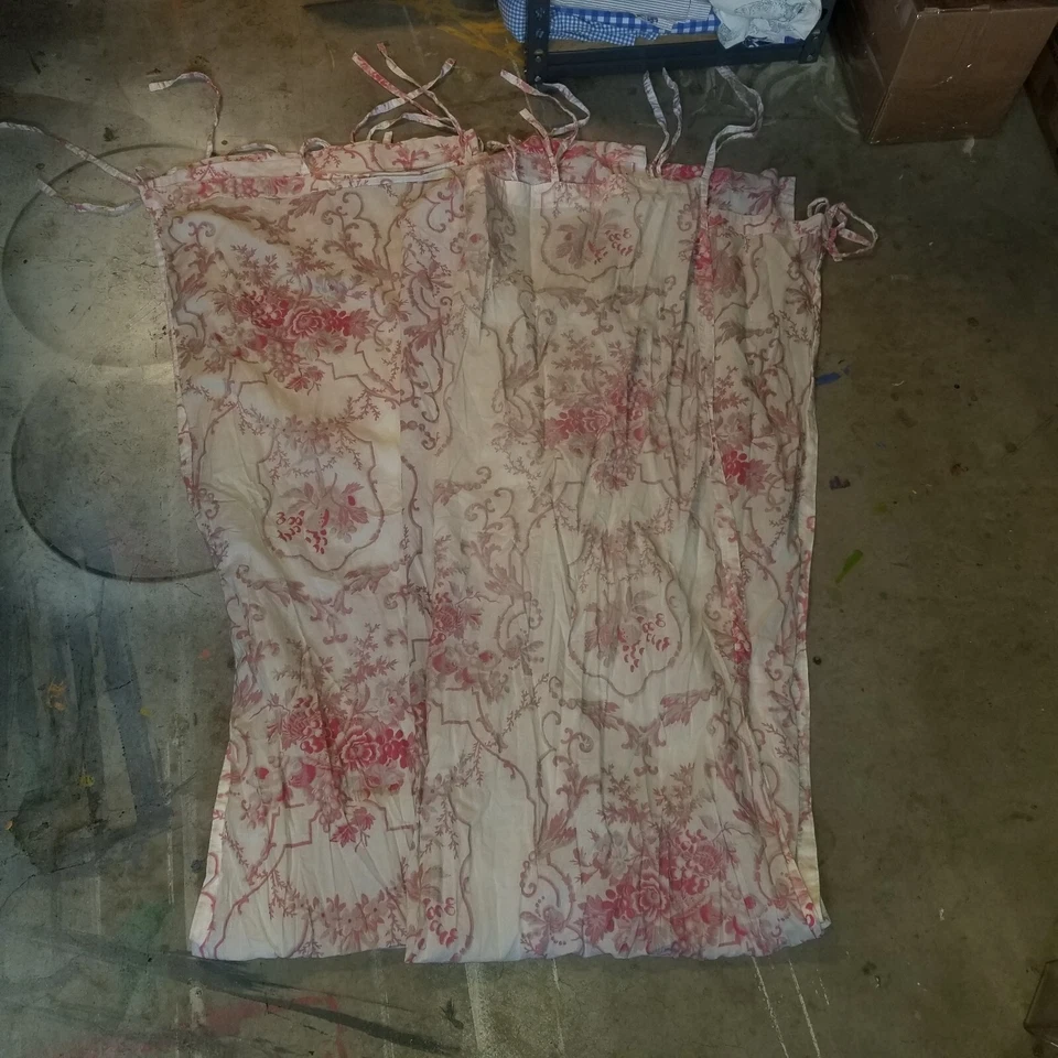 Paneles de gasa Pine Cone Hill "Victorian Roses" 40 X 86 - 2 paneles Foto 2 de 4