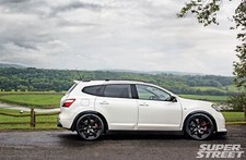 Cars nissan qashqai suv modified Desk Mat Stitched