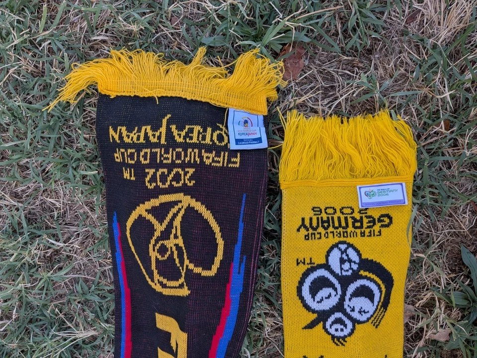 Écharpe Coupe Du Monde 2002 Japon 2006 Allemagne FIFA Scarf World Cup - Photo 2/2