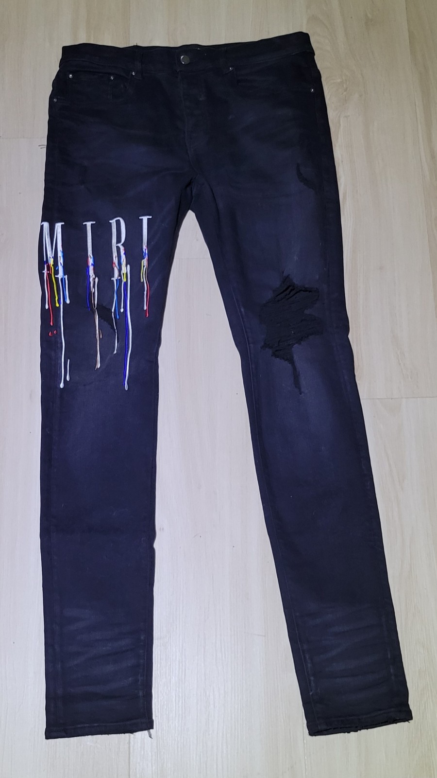 Amiri Aged Black Paint Drip Logo Distressed Slim Jeans Size 32x34 image 2