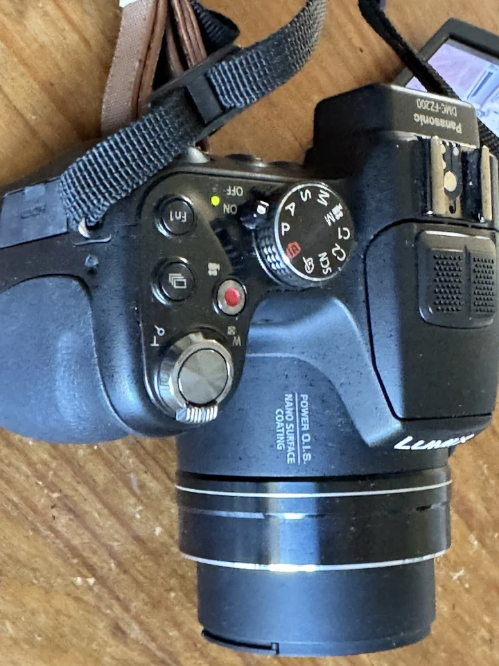 Panasonic LUMIX DMC-FZ200 Parfait État @197IU011025 - Photo 2/4