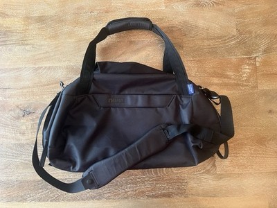Thule Aion Duffle Bag Travel Black Zip Up 35L Waxed Canvas