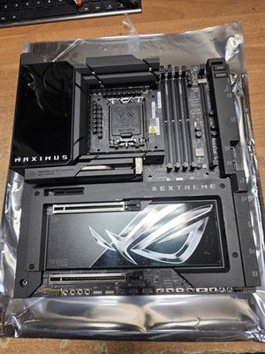 ASUS ROG MAXIMUS Z890 EXTREME 中古品 ASUS ROG MAXIMUS Z890 EXTREME Intel Z890 LGA 1851 E-ATX