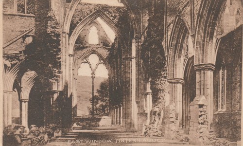 TINTERN ABBEY, EAST WINDOW, Wales - Vintage POSTCARD