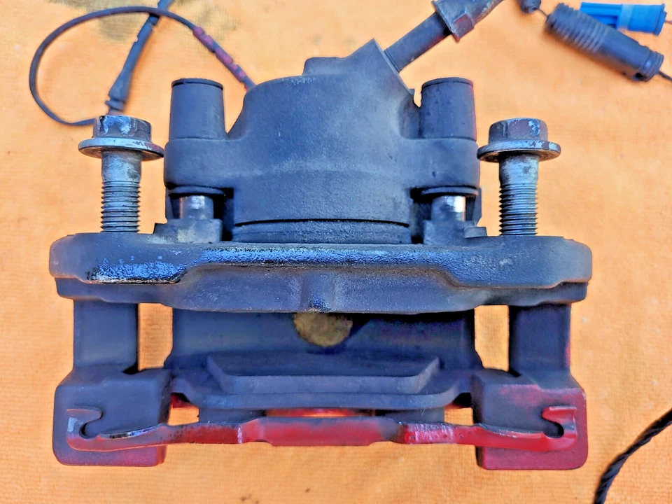 03-08 Pinzas de freno delanteras grandes BMW Z4 E85 E86 54/22 OEM Foto 4 de 4