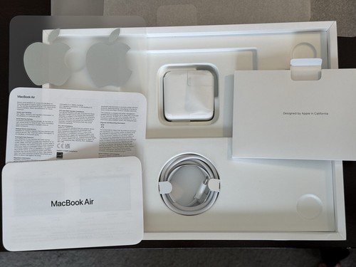 2022 Apple MacBook Air 13-inch M2 Chip 16GB 256GB SSD Silver MC7V4LL/A WARRANTY - Picture 3 of 4