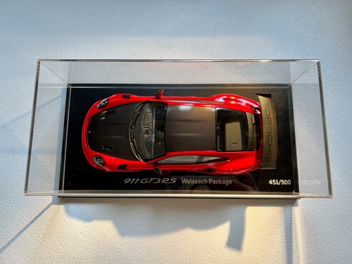 1/18 Porsche 911 GT3 RS Weissach Package Dealer Limited Edition 1 of 500 991.2 - Picture 8 of 17