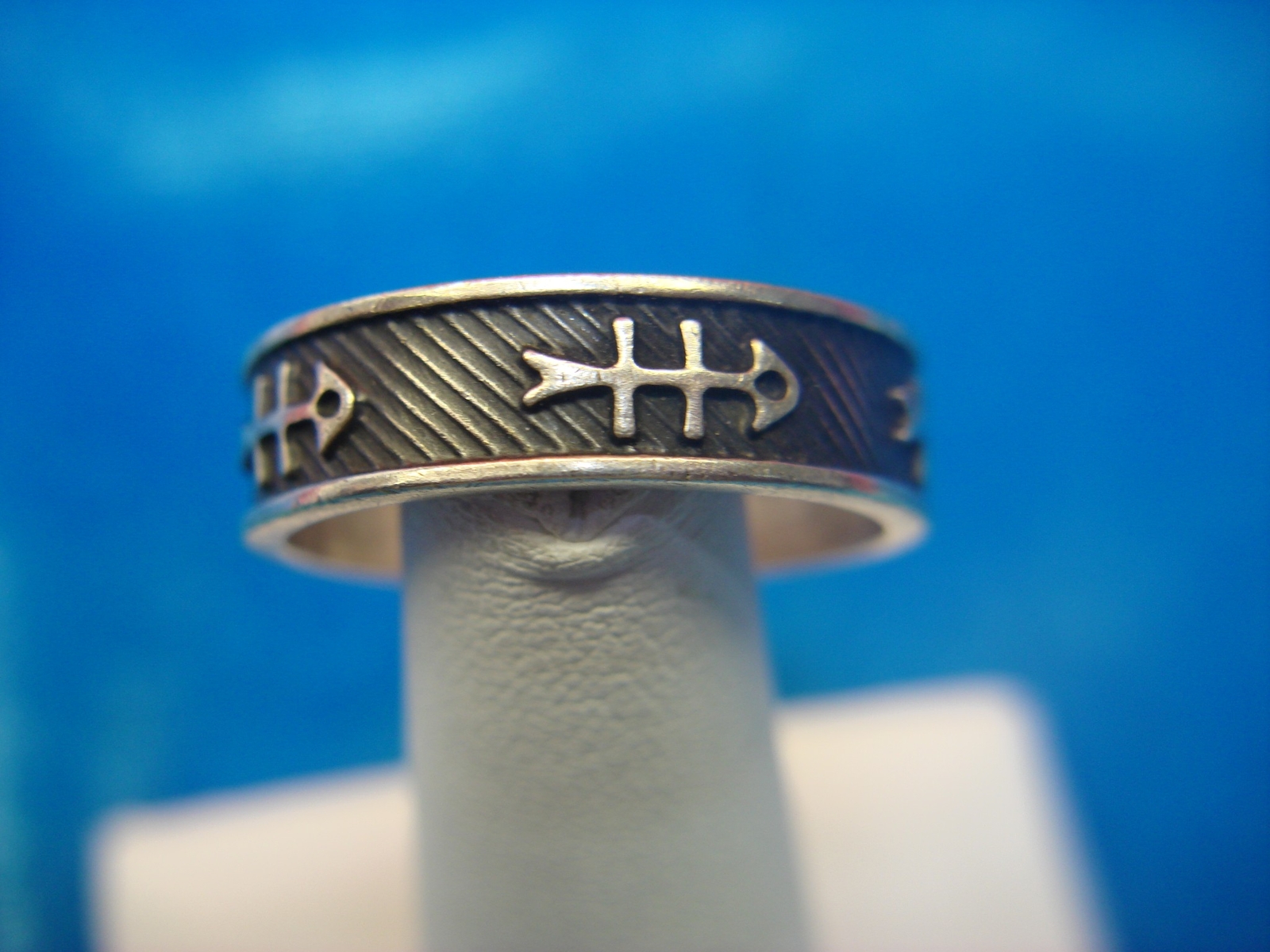 FISH SKELETON SOLID STERLING SILVER BAND RING - N… - image 1