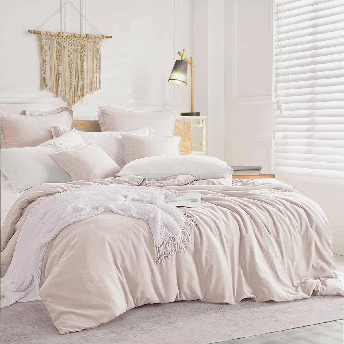 Queen on sale lightweight comforter