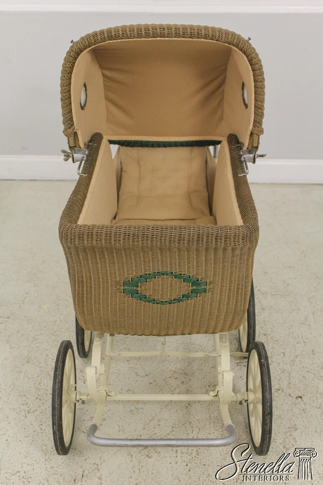 F58931EC: Vintage Victorian Era Wicker Baby Carriage - Image 2 of 4