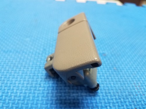 2003-2003 HONDA Element 1997-2006 Honda CR-V 95-04 ODYSSEY Glove Box Latch GRAY - Picture 4 of 6