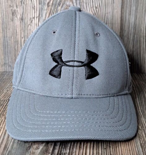 Under Armour gray and black flex-fit hat for Youth OSFA