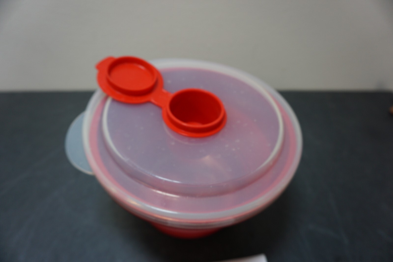 PAMPERED CHEF MICROWAVE POPCORN MAKER COOKER 1457 RED SILICONE