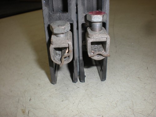 ITE E42B100 Circuit Breaker - 100A - 2 pole - 480VAC - Contacts test OK - Picture 4 of 6