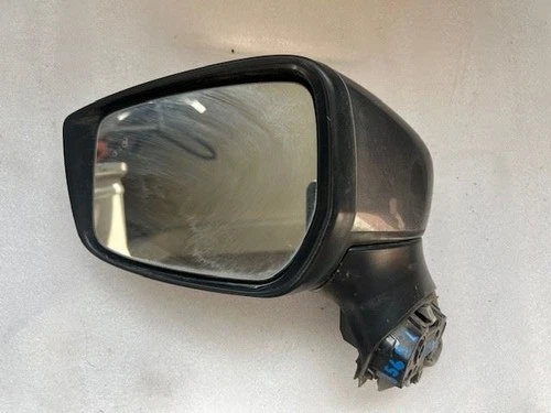 2020 Nissan Versa Drivers Side View Mirror (Missing lower Cover) 567309