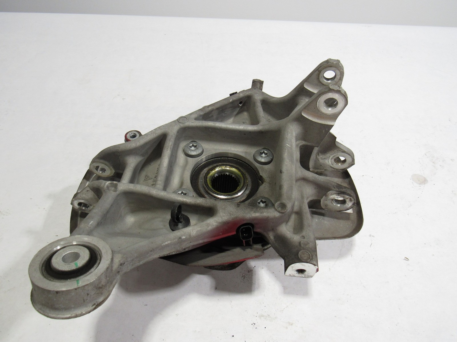 18-21 Aston Martin Vantage 2020 Rear Right Passenger Spindle Knuckle Hub ;:Y