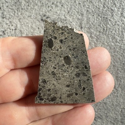 Meteorit Mondachondrit Mond Troktolith NEA 104 6,4g