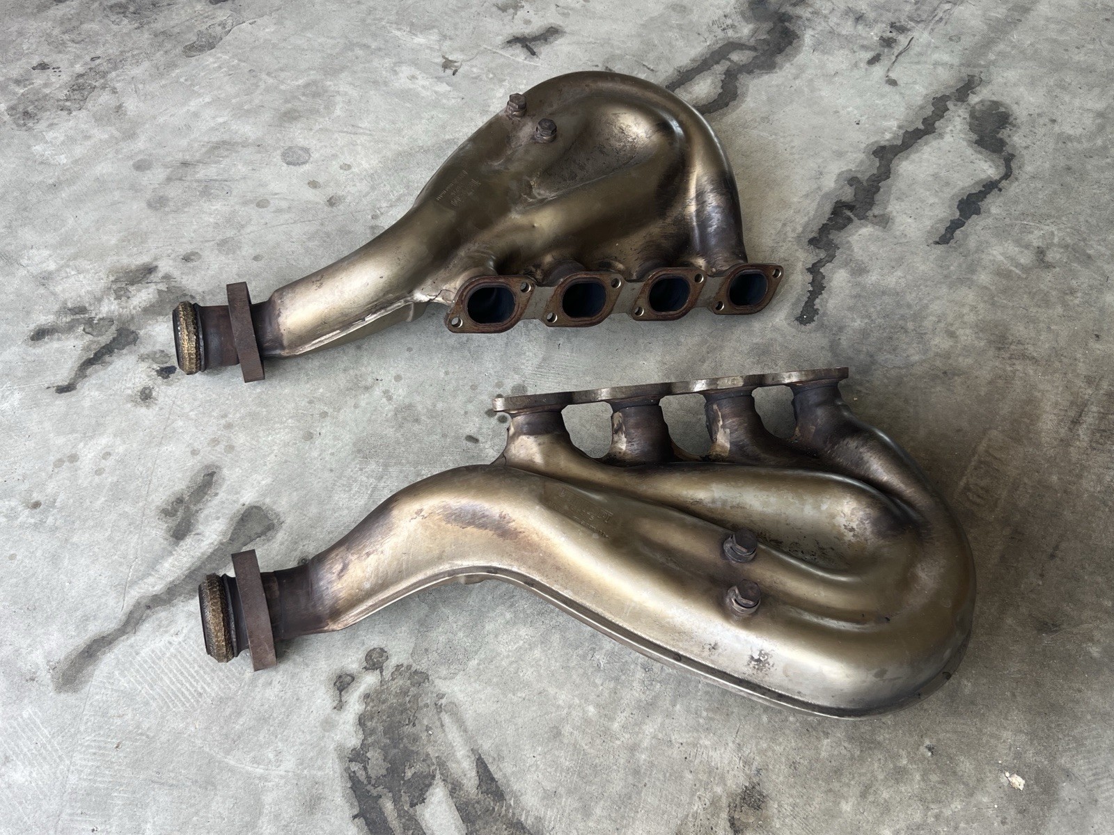 Ferrari 348 GTB Left Exhaust manifold P/N 136275