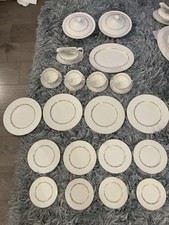 Royal Doulton Fairfax TC1006 4 Place Dinner Set ( Set 1)