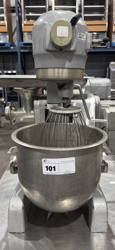 HOBART A200T MIXER 20QT PLANETARY MIXER W/ BOWL AND WHISK ATTACHMENT