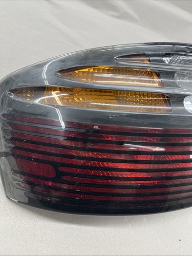 2000-2005 Pontiac Bonneville LH Driver Tail Light assembly 16524949 OEM #0526 - Picture 3 of 16