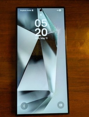 Samsung Galaxy S24 Ultra 256GB (Xfinity Locked)   Titanium Black