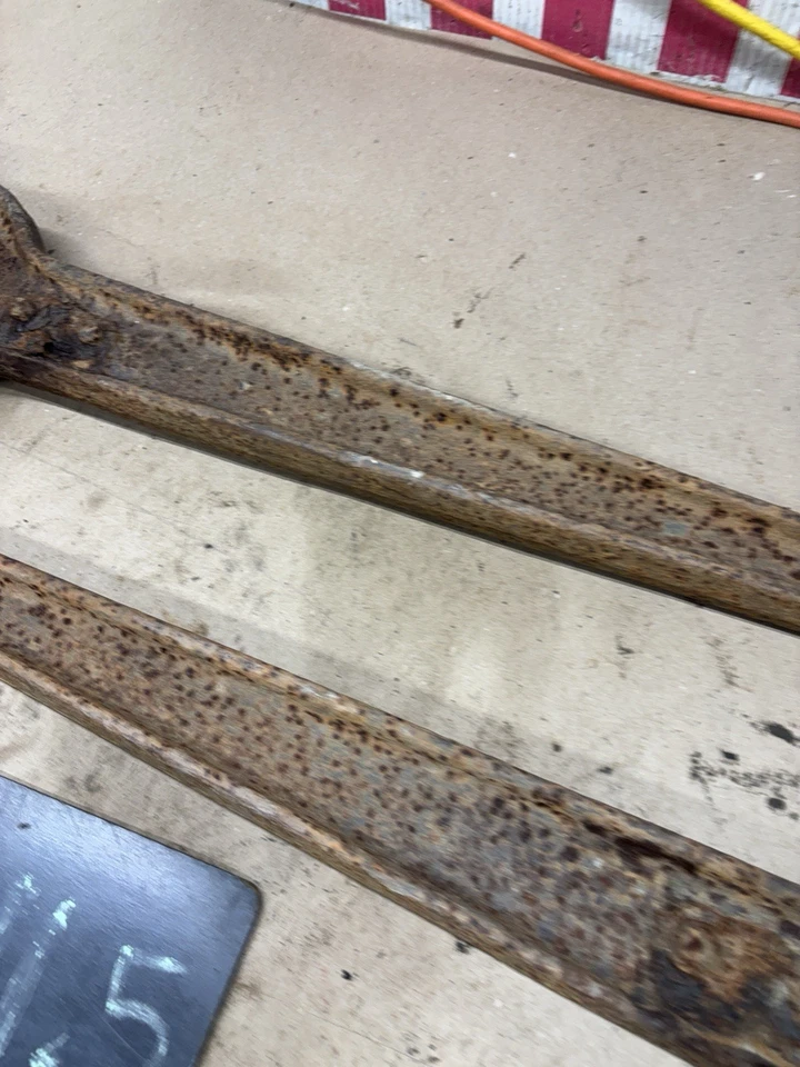 1973 1979 Ford Truck F150 BRONCO HALF TON DANA 44 FRONT AXLE RADIUS ARMS 4WD 4X4 - Image 4 of 4