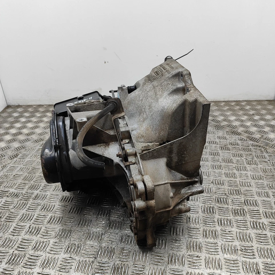 FORD FOCUS MK3 C346 Turnier 5-Gang-Schaltgetriebe CV6R-7002-BBD 1.0i 74kW 2013 - Bild 3 von 4