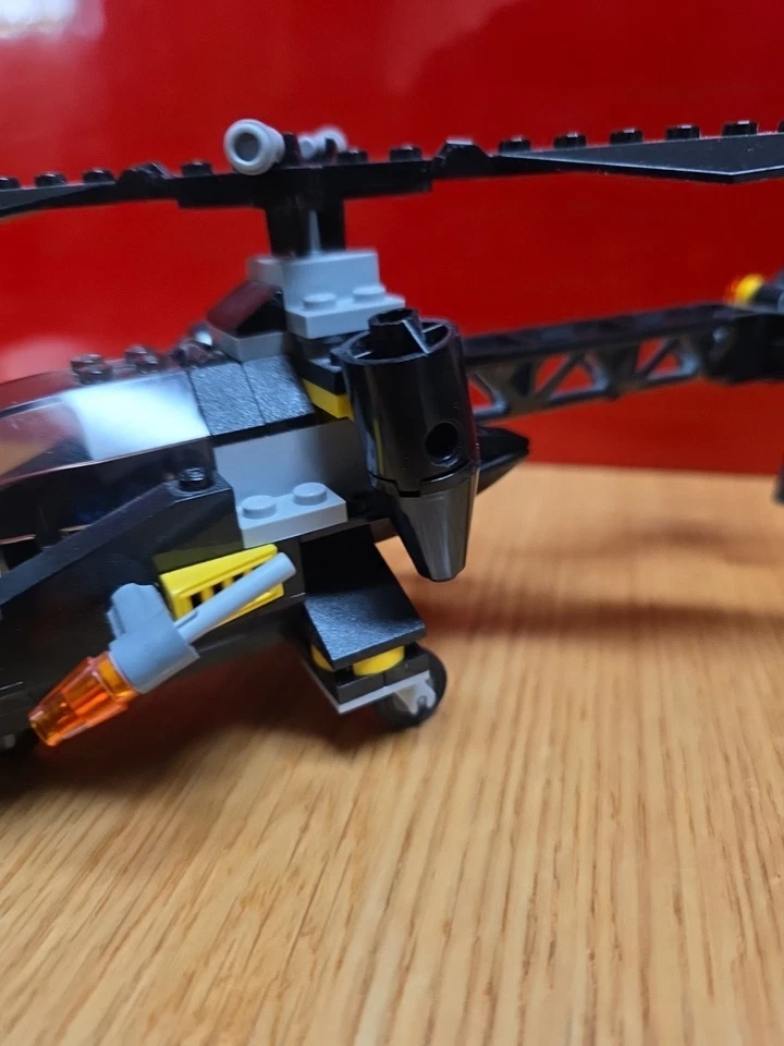 LEGO DC Comics Super Heroes: Batman: Man-Bat Attack (76011) Helicopter - Image 2 of 4