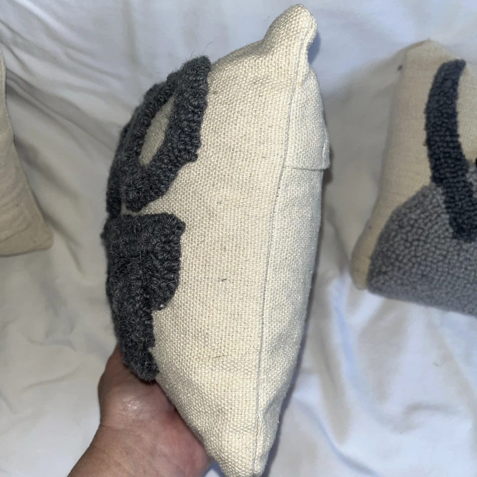 3 lindas almohadas de lana en miniatura de Mudpie Dogs Woof 7,5 x 7,5" Foto 4 de 4