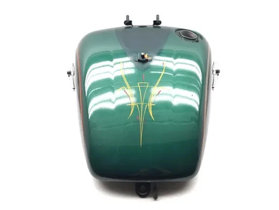 Tanque de gasolina gasolina 2002 Kawasaki Vulcan 1500 VN1500E Classic 3341 x Foto 2 de 4