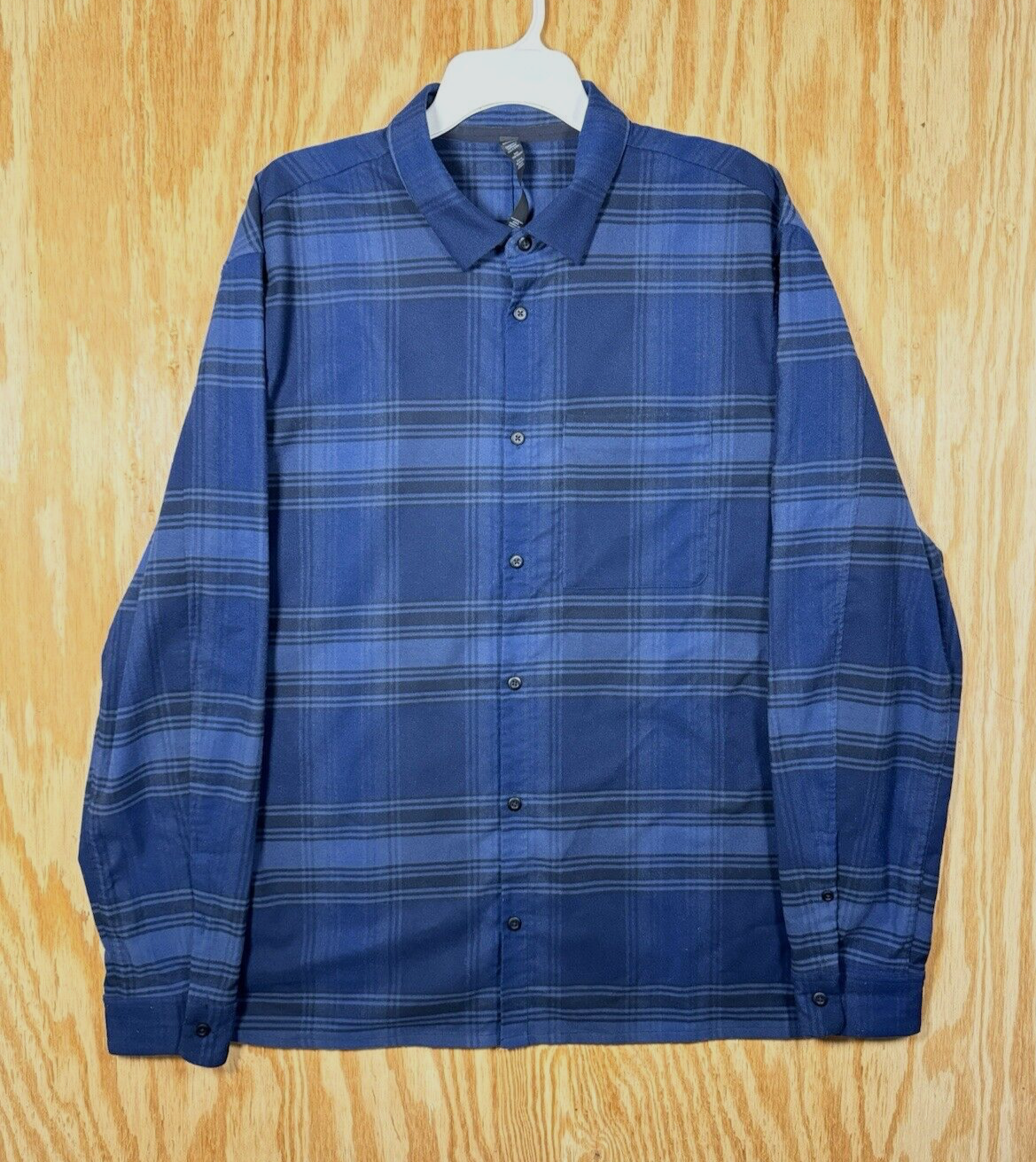 Lululemon Flannel Shirt Mens 2XL Plaid Soft Knit Overshirt Soft Camp Hiking-image