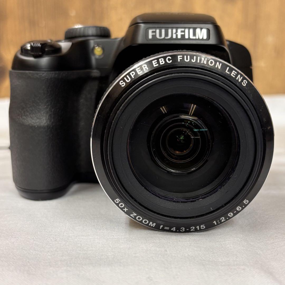 FUJIFILM FinePix S9400W Wi-Fi built-in telephoto AA battery
