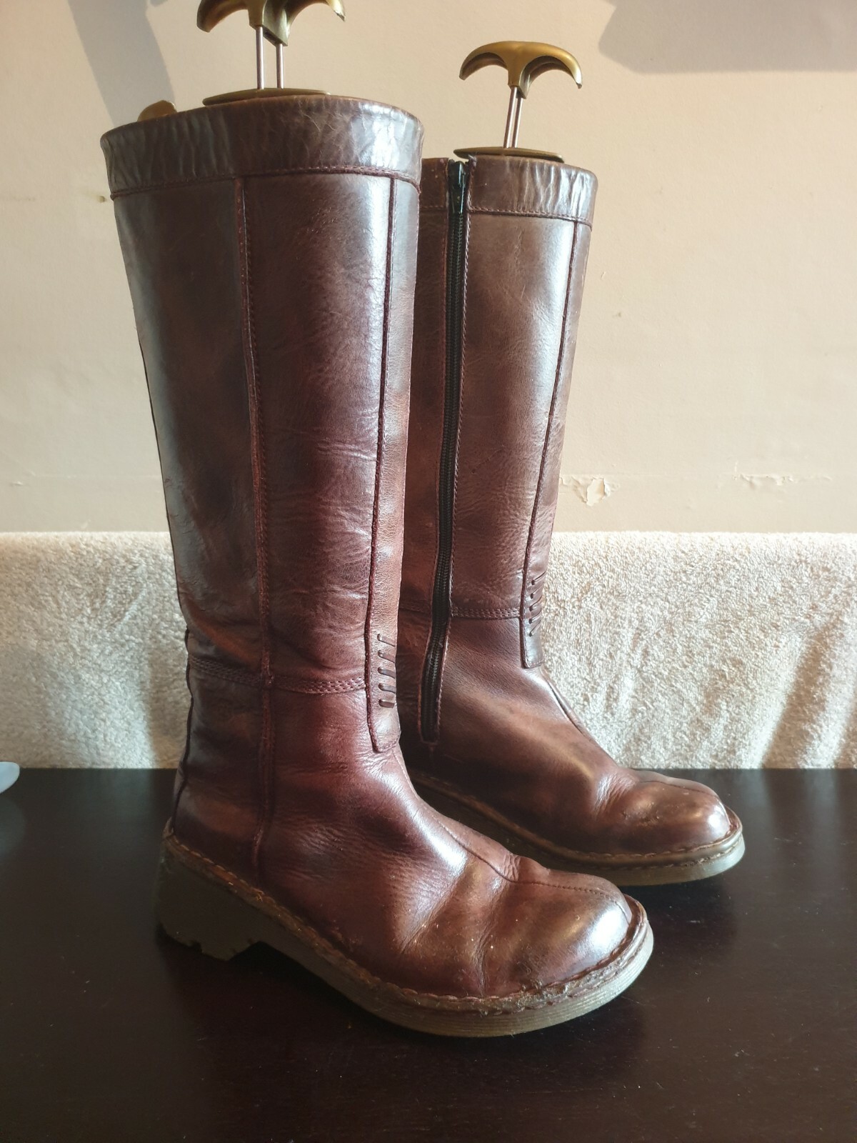 ladies dr martens size 4