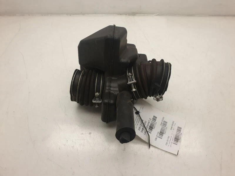 2004 LEXUS RX330 AIR CLEANER RESONATOR TUBE ASSEMBLY  - Image 2 of 4