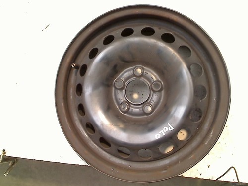 Steering wheel trim