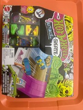 hotwheels tony hawk skate hawk hq skatepark