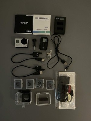 TOP Gopro Hero 3+ Black Edition 3 + mit 5 Akkus und Ladegerät etc