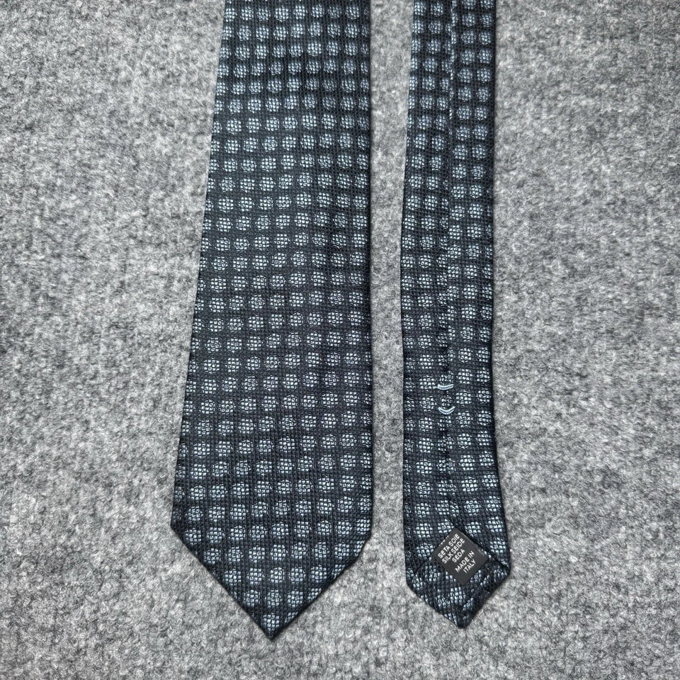 Corbata de seda tejida negra azul marino premium Ermenegildo Zegna lunares 3" Foto 3 de 4