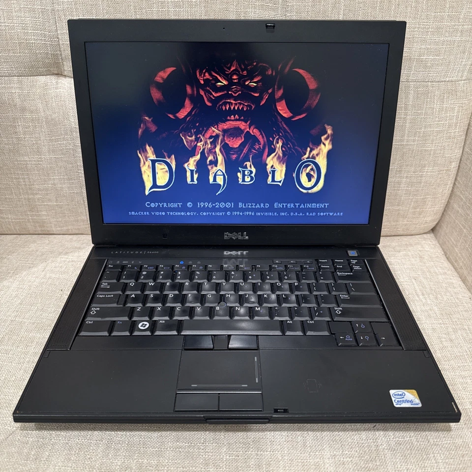 Laptop para juegos Dell Latitude 14" retro vintage NVIDIA 2GHz 4GB RAM 60GB SSD Win 7 Foto 4 de 4