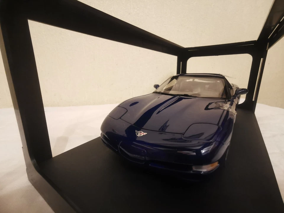 AUTOART - 1:18 E - CHEVROLET CORVETTE C5 "COUPE" - AN. 2004 - BLEU - REF. 71157 - Photo 2/4