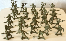 Vintage lot of 35 US Army Military Toy Soldiers 2.5" China-Olive Green
