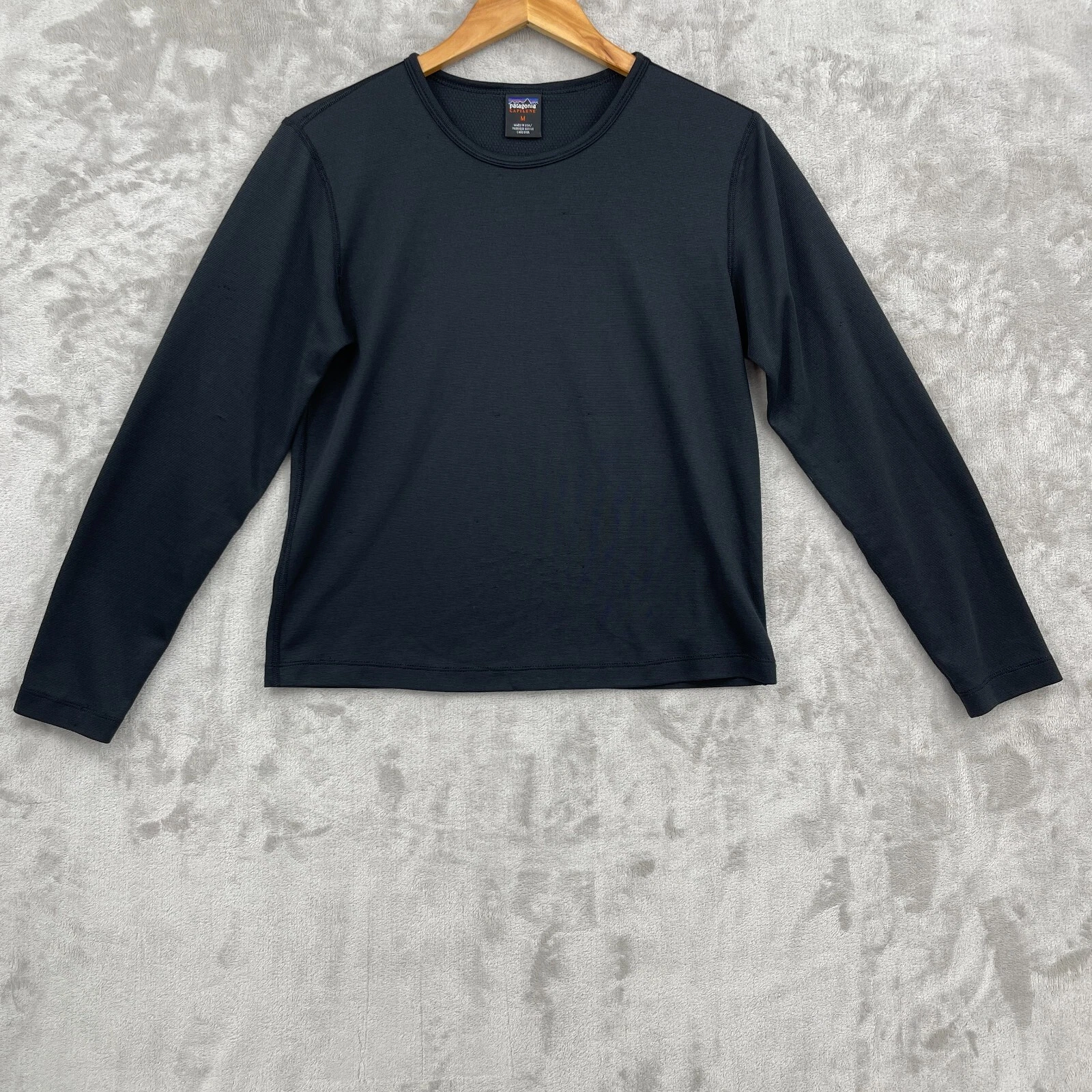 Patagonia Capilene Vintage Mens M Black Base Layer Thermal Shirt Hiking Gorpcore